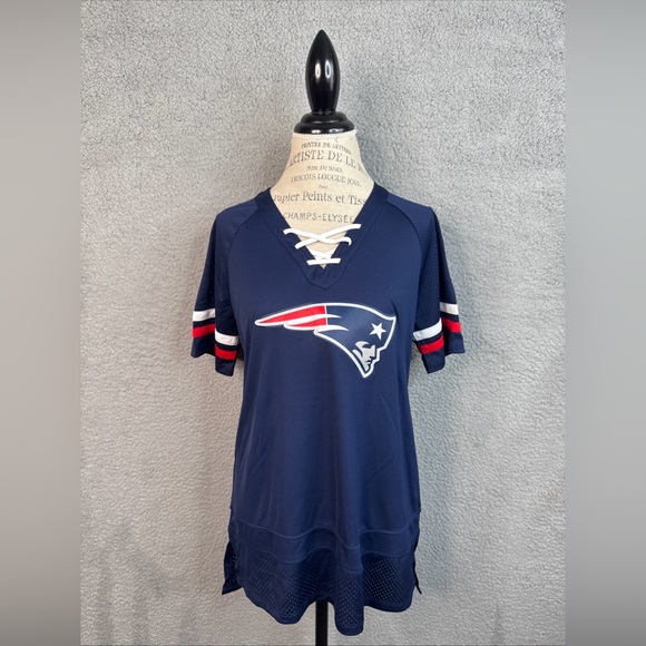 NFL Patriots Lace Up Jersey Short Sleeve Shirt  Logo Stretch  Women’s L NWOT - Picture 1 of 11
